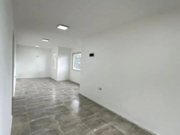 CONSULTORIOS U OFICINAS EXCELENTE UBICACION