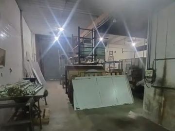 ALQUILER GALPÓN COMERCIAL CON DOBLE INGRESO -RAMOS