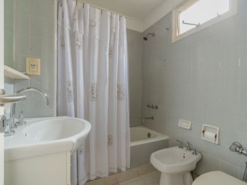 Venta dpto.  Belgrano 2 ambientes excelente estado