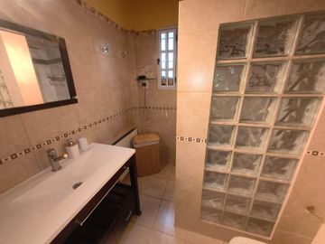 VENTA QUINTA 6 AMBIENTES PTE DERQUI PILAR 995 MTS