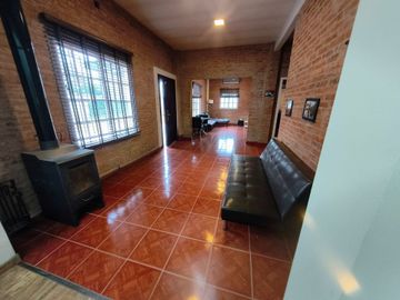 VENTA QUINTA 6 AMBIENTES PTE DERQUI PILAR 995 MTS