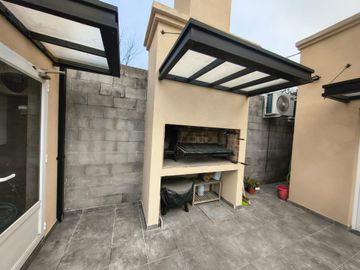 VENTA QUINTA 6 AMBIENTES PTE DERQUI PILAR 995 MTS