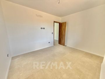 VENTA DPTO 2AMB JARDIN A ESTRENAR SARAVI VILLAGE