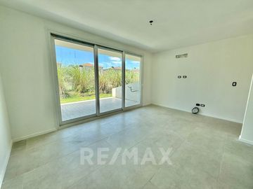 VENTA DPTO 2AMB JARDIN A ESTRENAR SARAVI VILLAGE