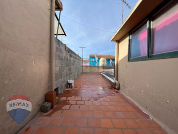 VENTA CASA 3 AMB + 2 DEPTOS, VICTORIA