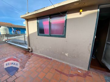VENTA CASA 3 AMB + 2 DEPTOS, VICTORIA