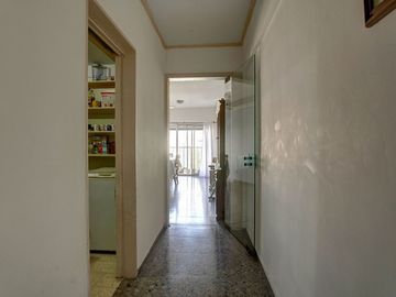 VENTA DEPTO 4 AMB AL FRENTE FLORES