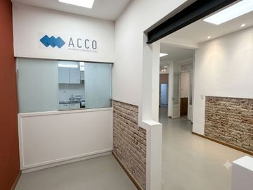Excelente Oportunidad Comercial a mts del Clinicas
