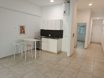 DEPTO 2 AMB EN VENTA EN PILAR CON JARDIN Y COCHERA