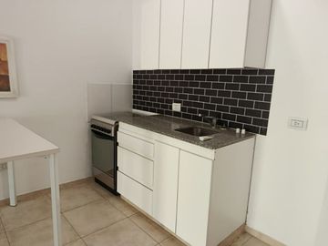 DEPTO 2 AMB EN VENTA EN PILAR CON JARDIN Y COCHERA