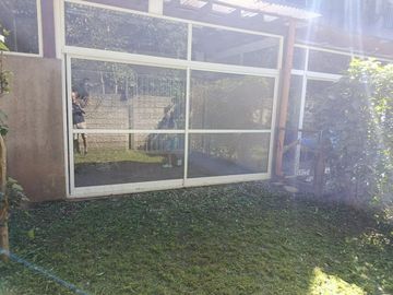 DEPTO 2 AMB EN VENTA EN PILAR CON JARDIN Y COCHERA
