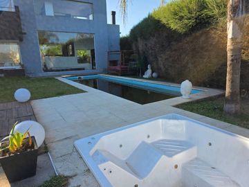 VENTA CASA 5 AMB AL AGUA AMARRA S. ISIDRO LABRADOR