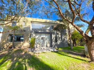 VENTA CASA 5 AMB AL AGUA AMARRA S. ISIDRO LABRADOR