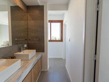 DEPARTAMENTO SEMIPISO EN ALQUILER LA PLATA
