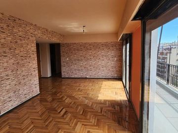 VENTA DEPARTAMENTO 4 AMBIENTES FLORES