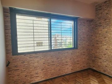 VENTA DEPARTAMENTO 4 AMBIENTES FLORES