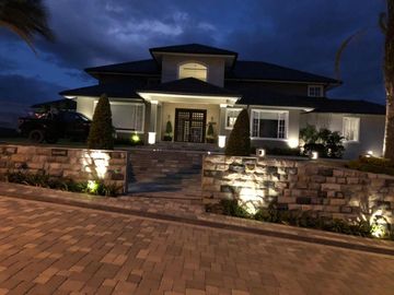 Venta Casa con Piscina Puembo