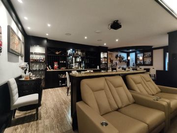Venta Casa con Piscina Puembo
