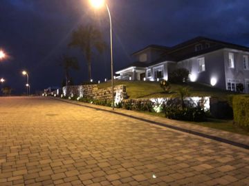 Venta Casa con Piscina Puembo