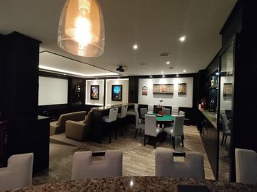 Venta Casa con Piscina Puembo