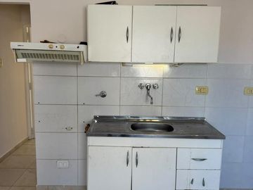 Departamento de un dormitrorio en alquiler. Barrio Villa Rosas