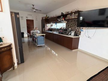 EN VENTA CASA DE 1 PLANTA EN LA REJOYADA CON PANELES SOLARES, KOMCHEN YUCATÁN