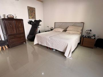 EN VENTA CASA DE 1 PLANTA EN LA REJOYADA CON PANELES SOLARES, KOMCHEN YUCATÁN