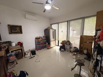 EN VENTA CASA DE 1 PLANTA EN LA REJOYADA CON PANELES SOLARES, KOMCHEN YUCATÁN