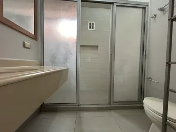 Casa en renta en Paseo de Cumbres, Monterrey, Nuevo León