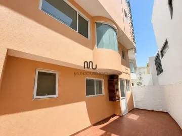 Casa en renta en Lomas de Tecamachalco, Naucalpan de Juárez, México