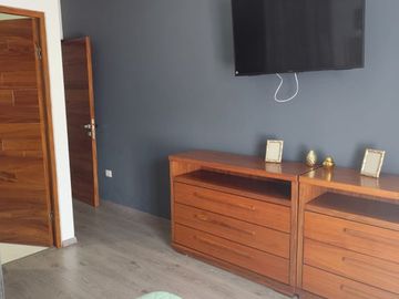 Residencia con alberca en venta en Jacarandas