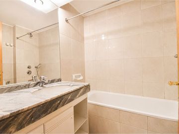 Las Condes 240 m2, Sector El Golf