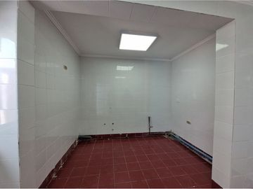 AMPLIA CASA 4D 3B SECTOR AVDA BRASIL