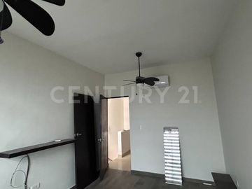 RENTA DE CASA EN COL. NEXXUS CRISTAL EN ESCOBEDO