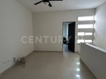 RENTA DE CASA EN COL. NEXXUS CRISTAL EN ESCOBEDO