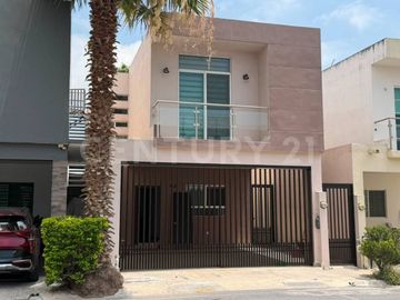 RENTA DE CASA EN COL. NEXXUS CRISTAL EN ESCOBEDO