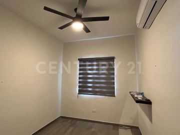 RENTA DE CASA EN COL. NEXXUS CRISTAL EN ESCOBEDO