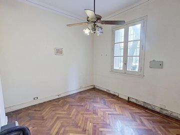 San Cristobal hermoso PH de 5 ambientes + escritorio/oficina + quincho, vivienda o uso profesional