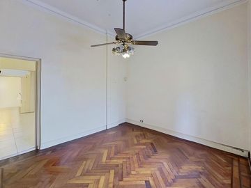 San Cristobal hermoso PH de 5 ambientes + escritorio/oficina + quincho, vivienda o uso profesional