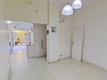 San Cristobal hermoso PH de 5 ambientes + escritorio/oficina + quincho, vivienda o uso profesional