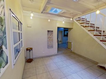 San Cristobal hermoso PH de 5 ambientes + escritorio/oficina + quincho, vivienda o uso profesional