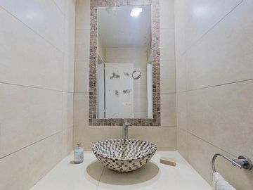San Cristobal hermoso PH de 5 ambientes + escritorio/oficina + quincho, vivienda o uso profesional