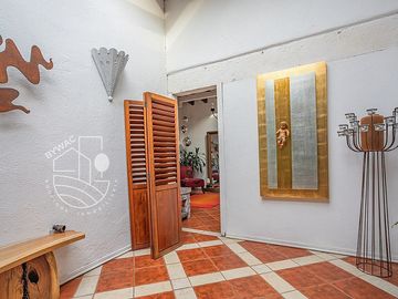 Casa en venta con jardín y alberca, Avándaro