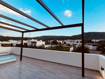 CASA NUEVA EN VENTA CON 3 RECÁMARAS + 1 ESTUDIO