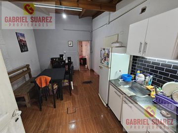 Casa esquina con Local, Departamento y casa - Venta - Gabriel Suarez