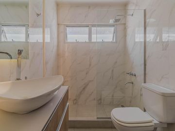 Departamento · Tres ambientes · Rivera Indarte al 100 · Flores
