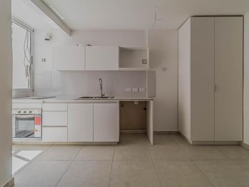 Departamento · Tres ambientes · Rivera Indarte al 100 · Flores