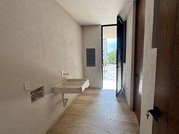 CASA RENTA FOGATA ALTOZANO Doble altura y Jardin 55m2, acabados de lujo.