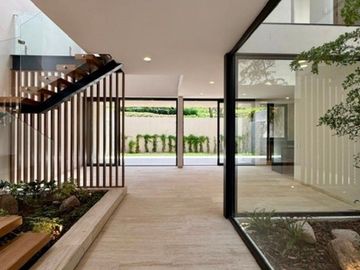 CASA RENTA FOGATA ALTOZANO Doble altura y Jardin 55m2, acabados de lujo.
