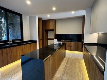 CASA RENTA FOGATA ALTOZANO Doble altura y Jardin 55m2, acabados de lujo.